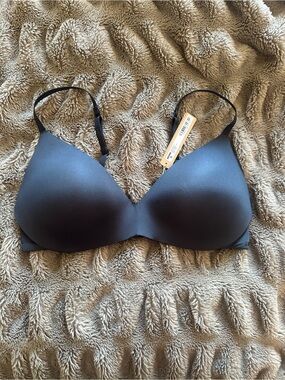 SKIMS Wireless Form Push Up Bra Color ONYX Size 36C
